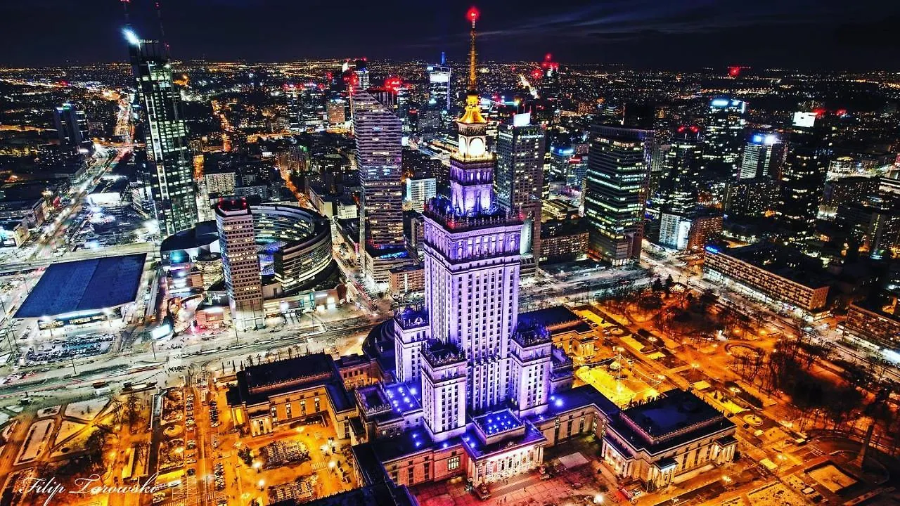Apartment Blue 3 Metro Wifi 1 Gbs 75'Tv Netflix Disney Hbo Max Appletv Amazon Warsaw