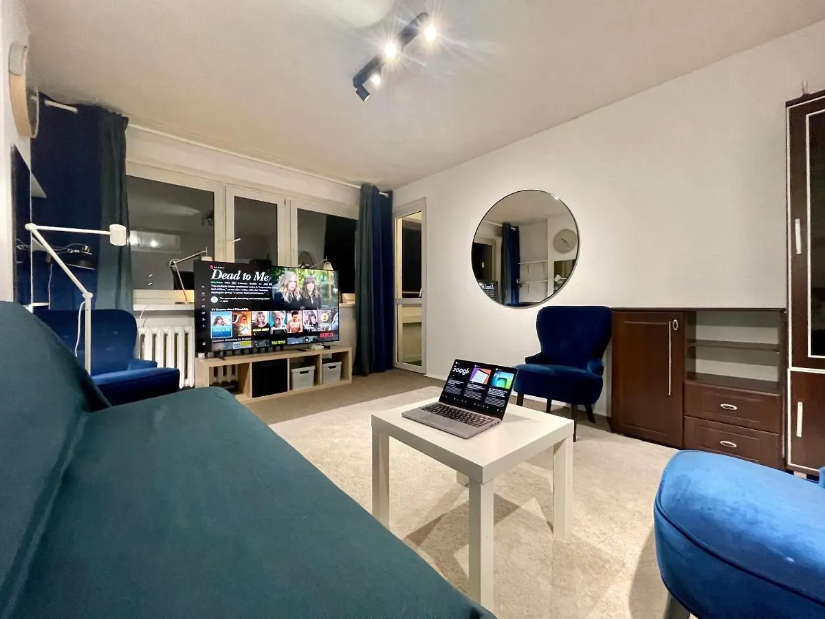 Blue 3 Metro Wifi 1 Gbs 75'Tv Netflix Disney Hbo Max Appletv Amazon Warsaw 0*,  Poland