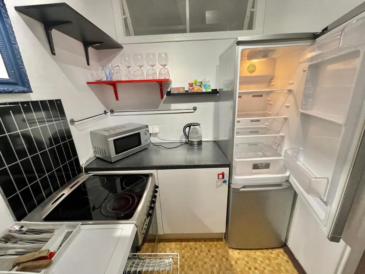 Blue 3 Metro Wifi 1 Gbs 75'Tv Netflix Disney Hbo Max Appletv Amazon Warsaw Apartment